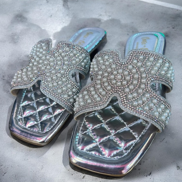 Flat Sandals With Rhinestones Silver